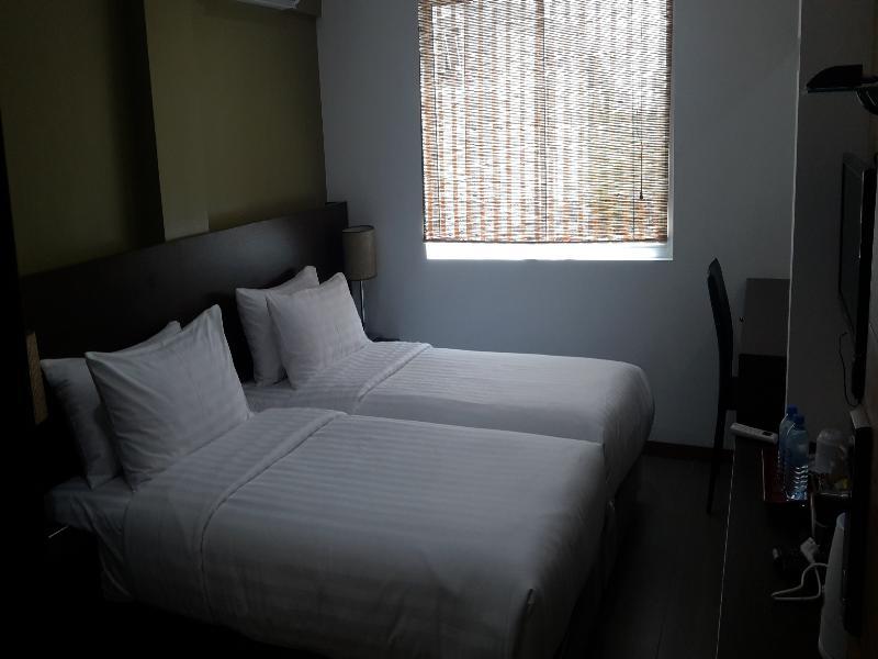 Newtown Inn Хулхумале Екстериор снимка