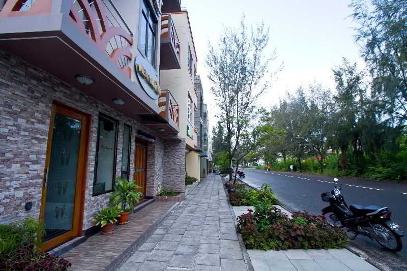 Newtown Inn Хулхумале Екстериор снимка